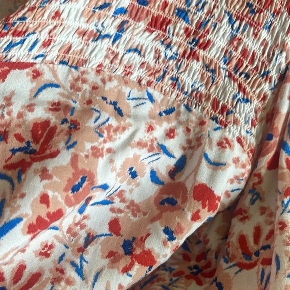 Time & Tru Floral pattern business casual top button down top - Picture 2 of 6